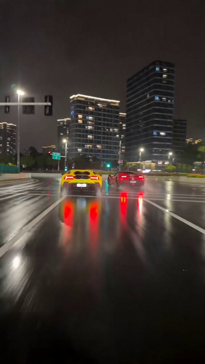 高速超跑夜間賽車