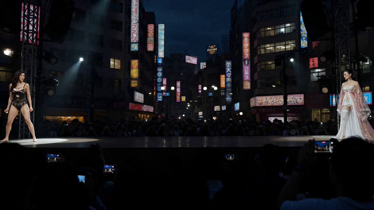 Anime-Superhelden-Live-Action-Bühnenkampf