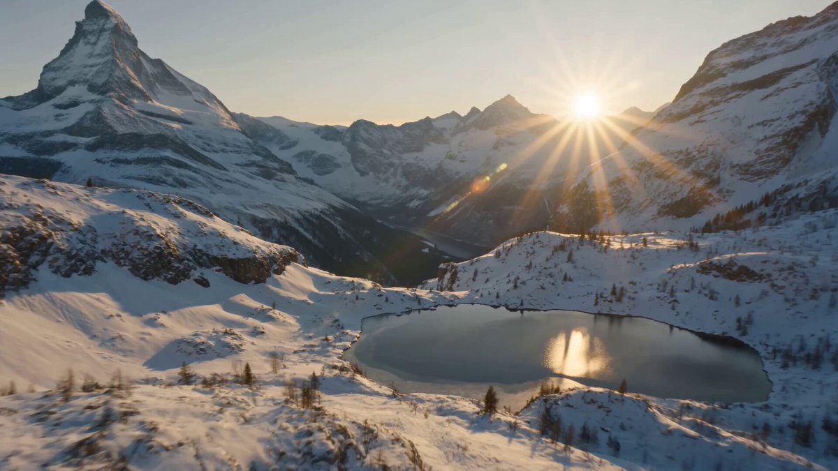 Filmische Aufnahme einer Lawine in den Schweizer Alpen