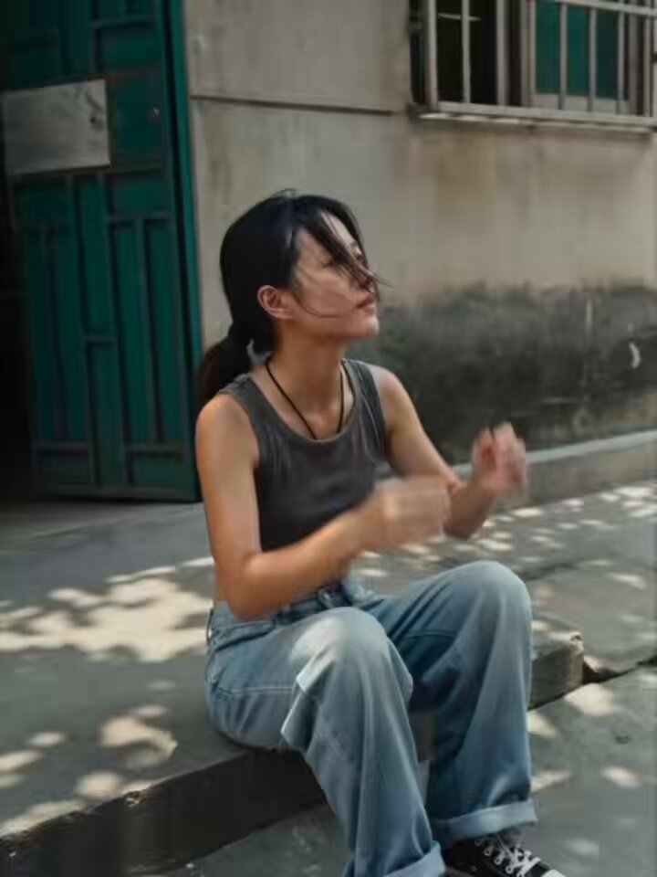 Realistischer chinesischer DV-Vlog aus den 2000er Jahren