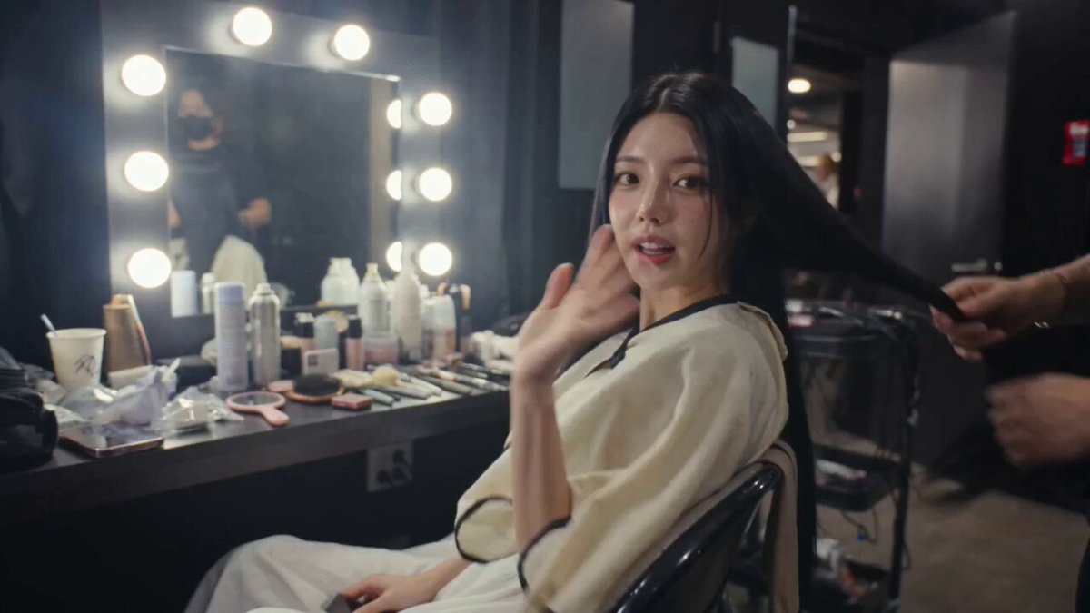 Lässiger Beauty-Vlog eines koreanischen Idols