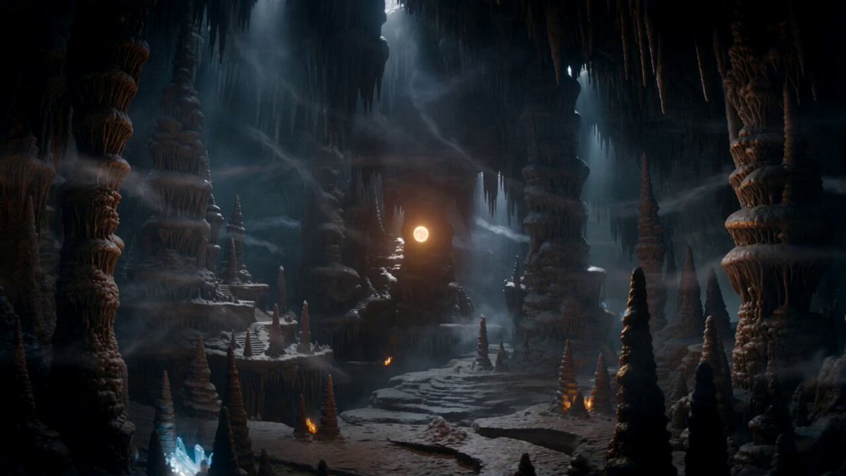 Magisches Drachenportal in der Höhle