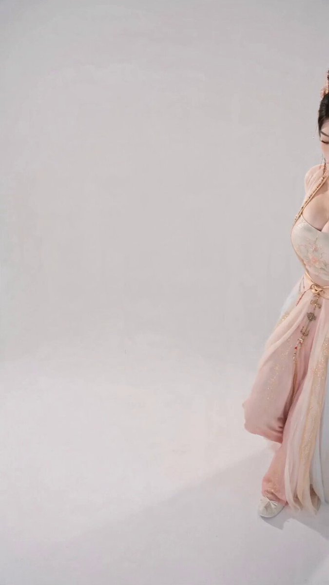 Ancient Style Whistle Dance OOTD
