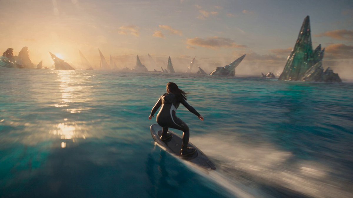 Futuristische Ocean Hydro-boarding Werbung