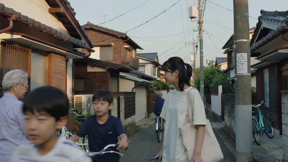 Friedlicher japanischer Sommerabend im Slice-of-Life-Stil