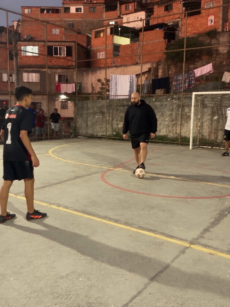 Favela Nutmeg Goal Clip