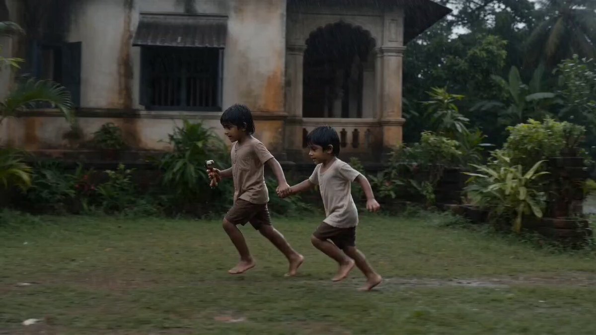 Roteiro de Vídeo Cinematográfico para 'O Deus das Pequenas Coisas'