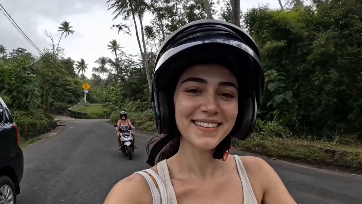 Bali Reise-Vlog Collage Video-Prompt