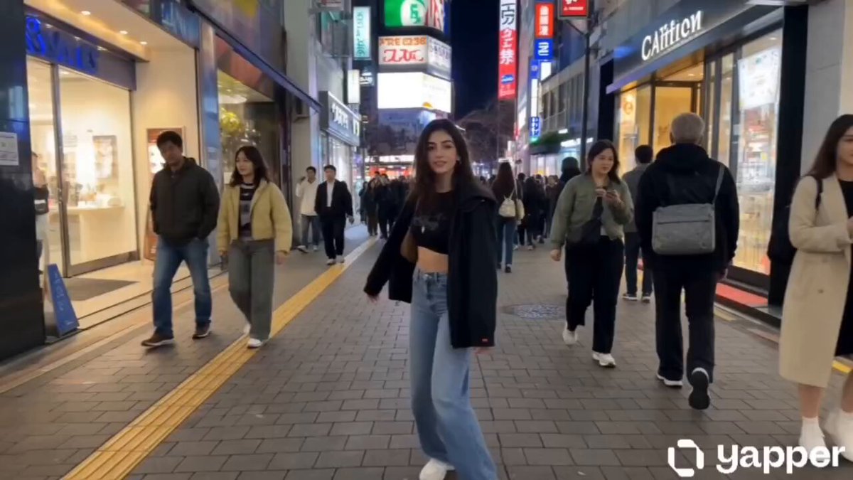 東京 Vlogger コラージュ